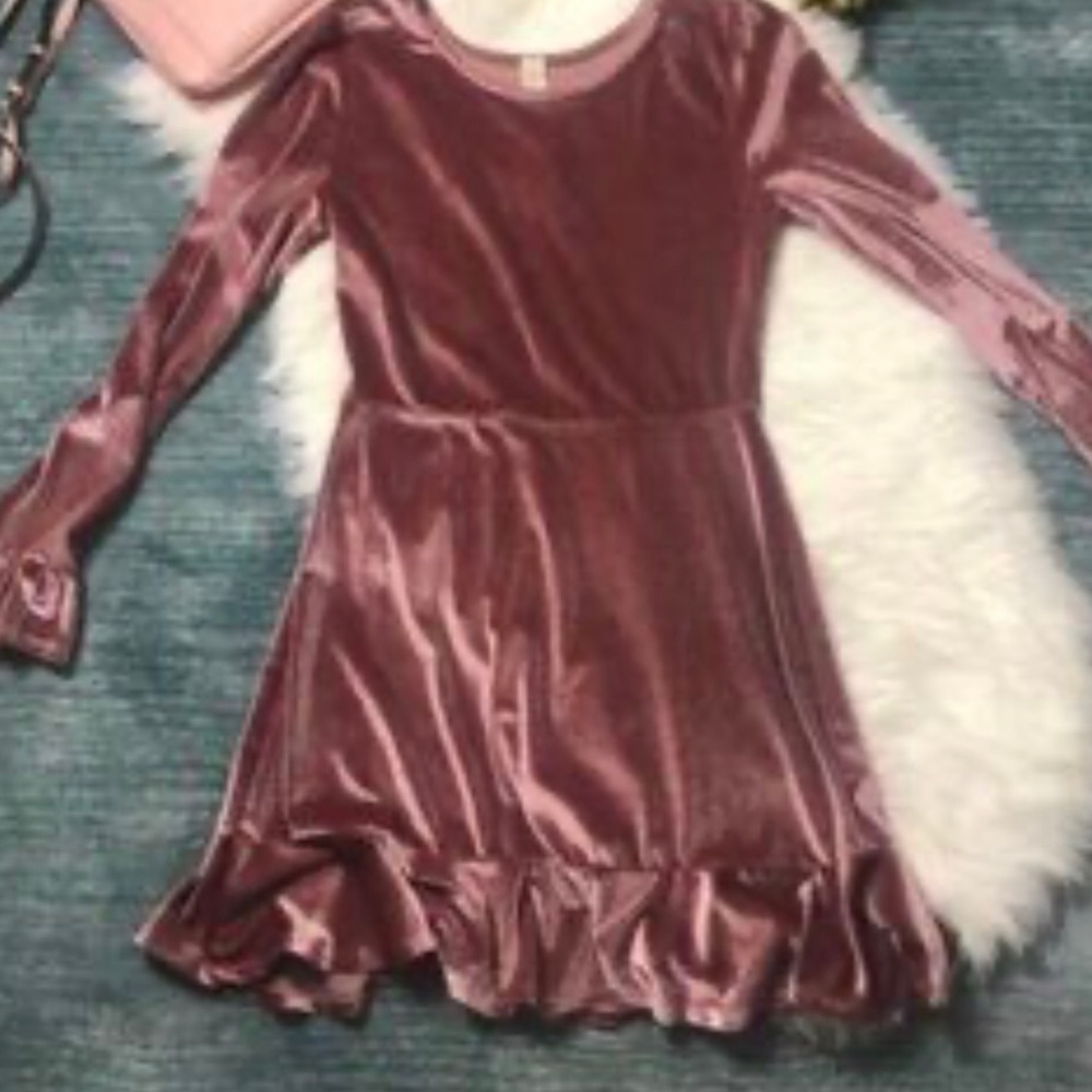 Cute pink velvet dress